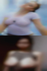 MO posing horny girls nude.